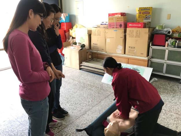 雲林縣消防局第三大隊台西分隊辦理台西身心障礙者福利協會救護宣導-CPR宣導