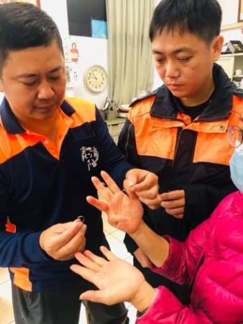 雲林縣消防局第一大隊斗南分隊搶救婦人因手指腫脹導致戒指無法脫除案-已脫困