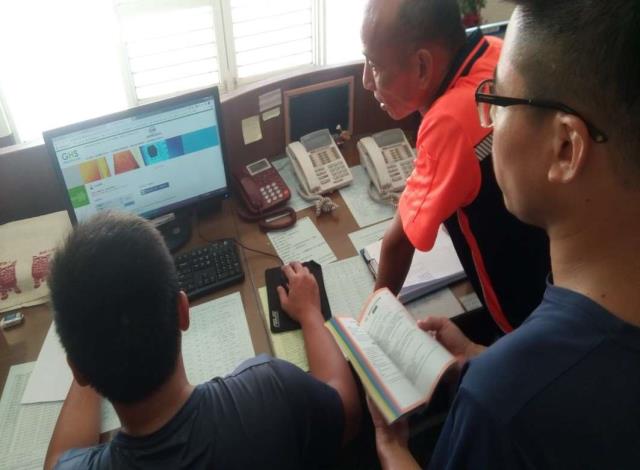 雲林縣消防局第二大隊二崙分隊辦理緊急應變指南及危害性化學物質網站查詢訓練
