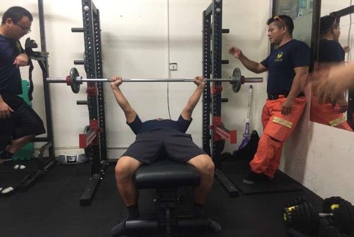 雲林縣消防局第二大隊虎尾分隊救災檢討及常年訓練-舉重訓練