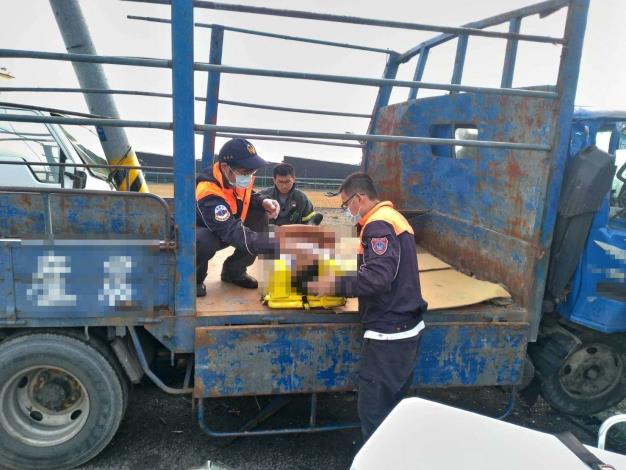 雲林縣消防局第二大隊西螺分隊OO里OO路上車禍救助實紀。