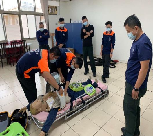雲林縣消防局第一大隊斗南分隊辦理CPR AED(搭配LUCAS)救護情境訓練-訓練過程