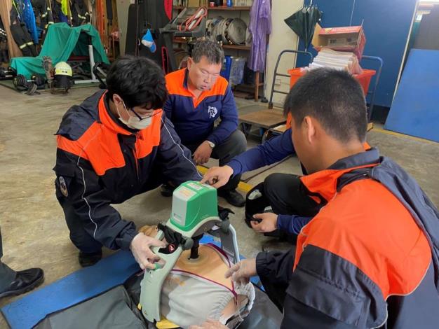 雲林縣消防局第二大隊褒忠分隊辦理全情境救護技術訓練-訓練過程