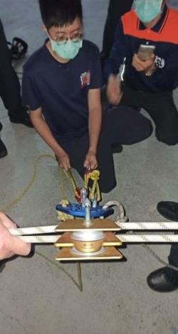 雲林縣消防局第一大隊斗南分隊辦理T型救援繩索架設訓練