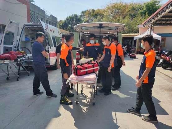 雲林縣消防局第一大隊古坑分隊及六合分隊辦理轄內雙軌救護訓練-訓練過程