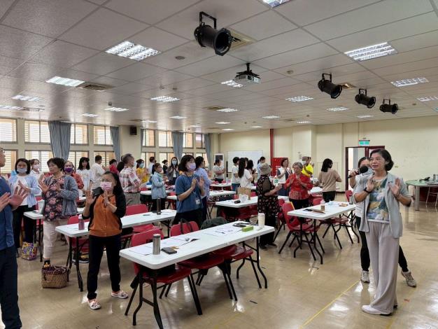 LINE_ALBUM_1140425督導訓練_250425_26