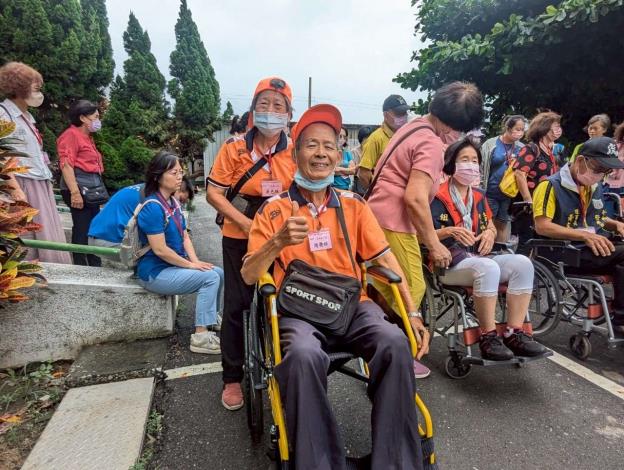 LINE_ALBUM_1140730志願服務觀摩研習_250801_284