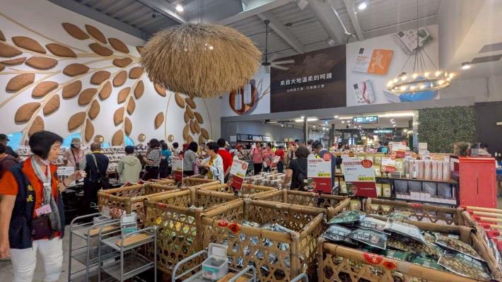 LINE_ALBUM_1140730志願服務觀摩研習_250801_357