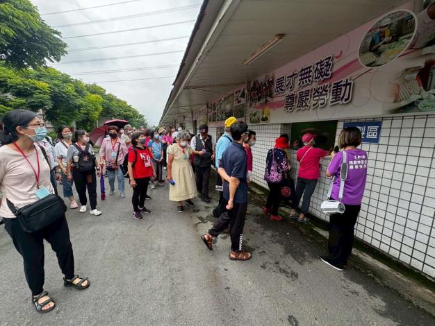 LINE_ALBUM_1140730志願服務觀摩研習_250801_118