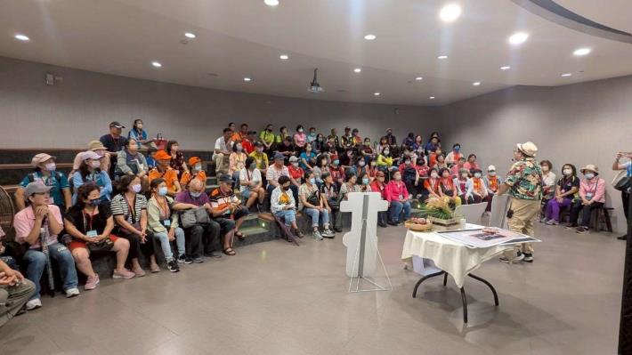 LINE_ALBUM_1140730志願服務觀摩研習_250801_372