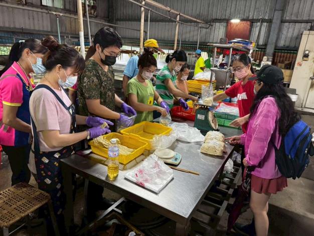 LINE_ALBUM_1140730志願服務觀摩研習_250801_61