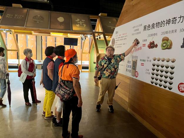 LINE_ALBUM_1140730志願服務觀摩研習_250801_109