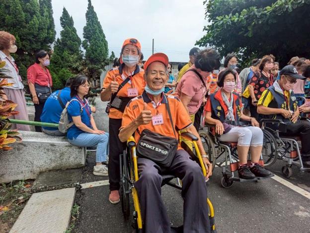 LINE_ALBUM_1140730志願服務觀摩研習_250801_282