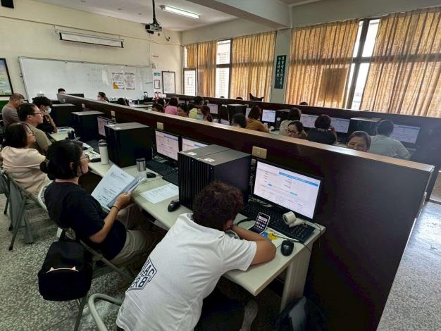 LINE_ALBUM_1140818資訊訓練第3、4場_250818_1