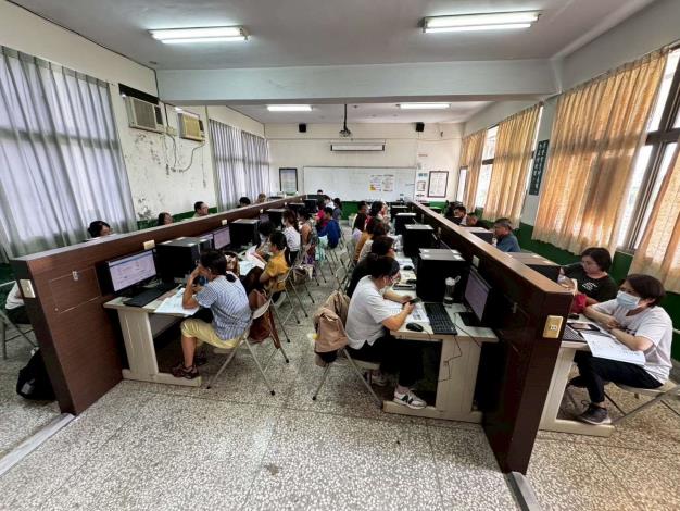 LINE_ALBUM_1140818資訊訓練第3、4場_250818_2