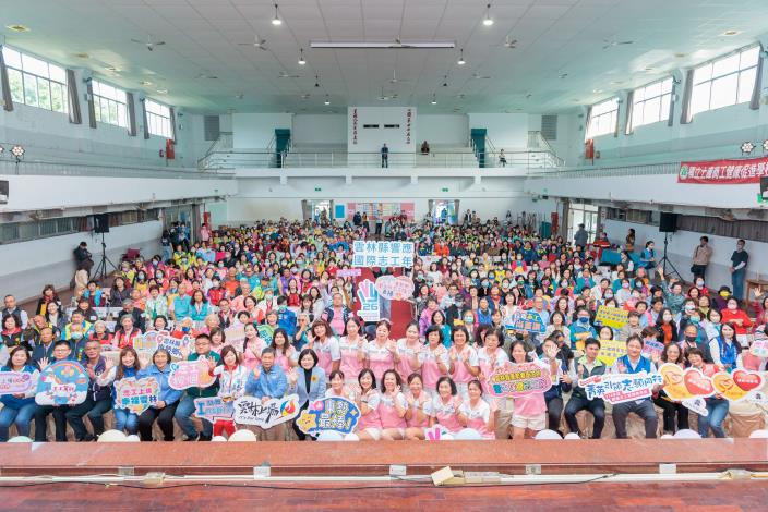 雲林縣慶祝國際志工日「菁英引領，志願同行」114年度績優志工暨團隊表揚
