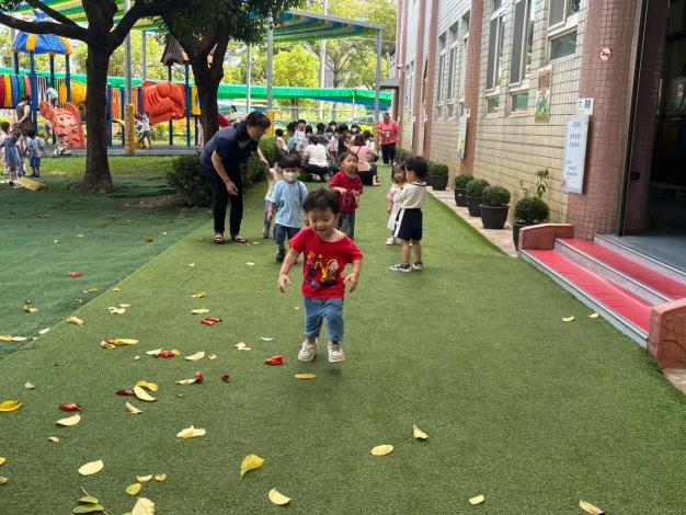 LINE_ALBUM_115.8.10-14_260816_2