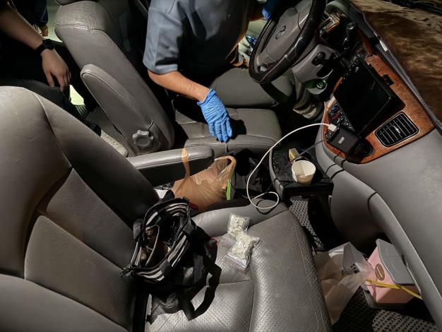 車內查獲相關毒品證物